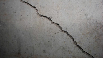 Example of Diagonal Cracks on Walls